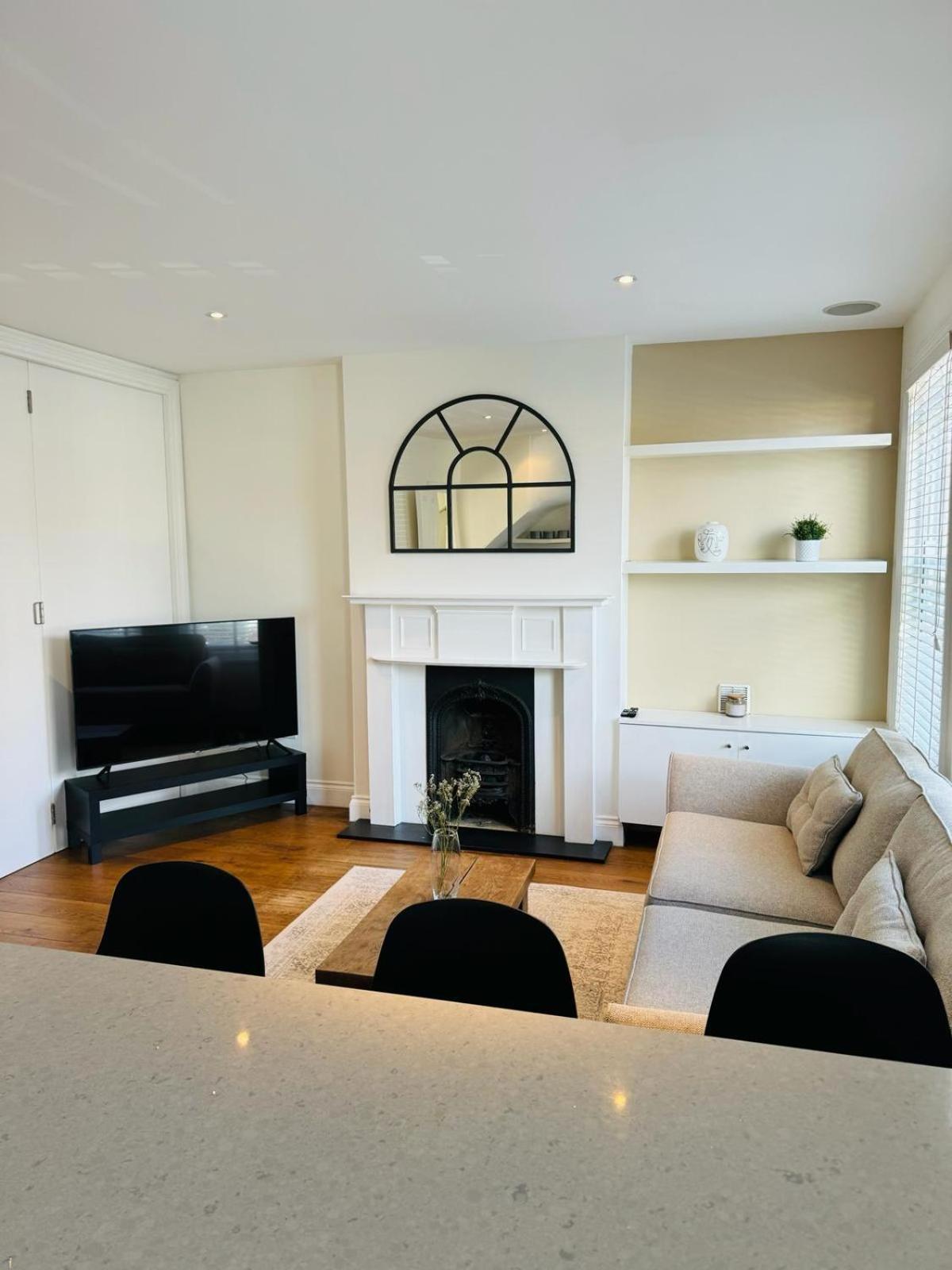 Stunning Flat In Chiswick Apartment Лондон Екстериор снимка