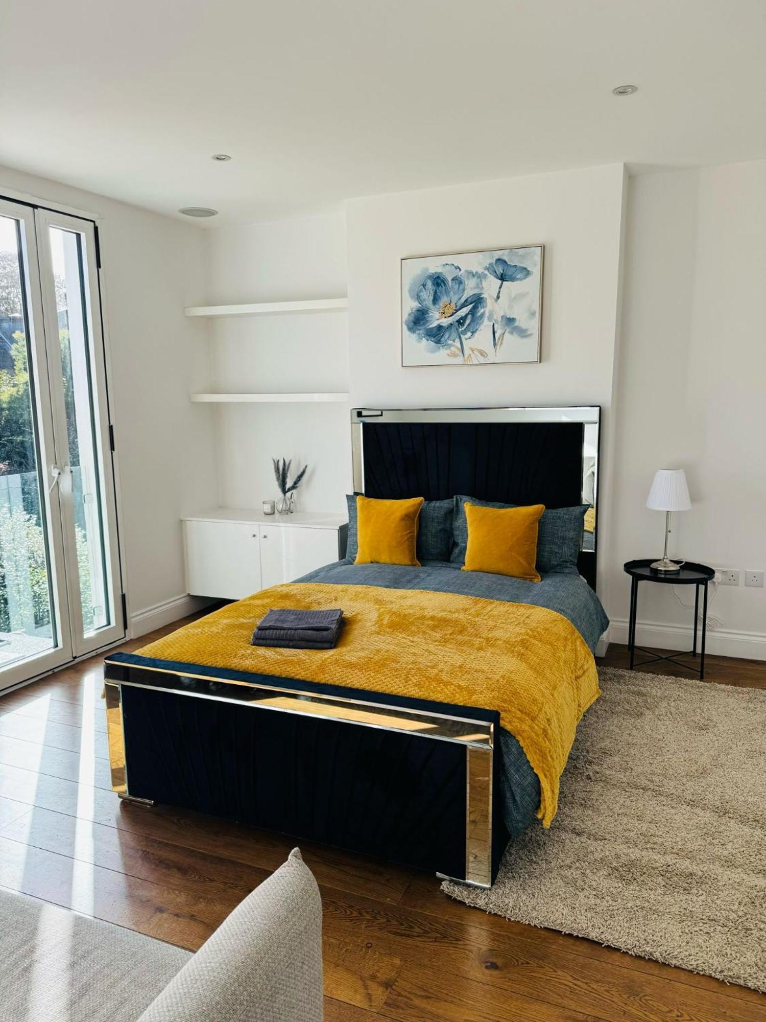 Stunning Flat In Chiswick Apartment Лондон Екстериор снимка