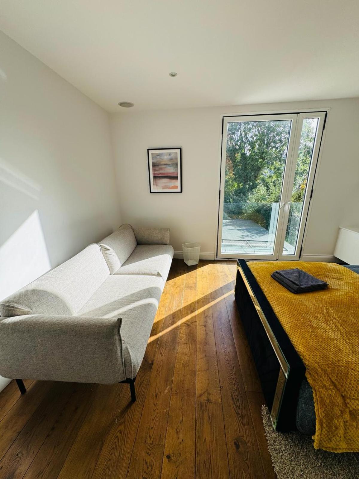 Stunning Flat In Chiswick Apartment Лондон Екстериор снимка