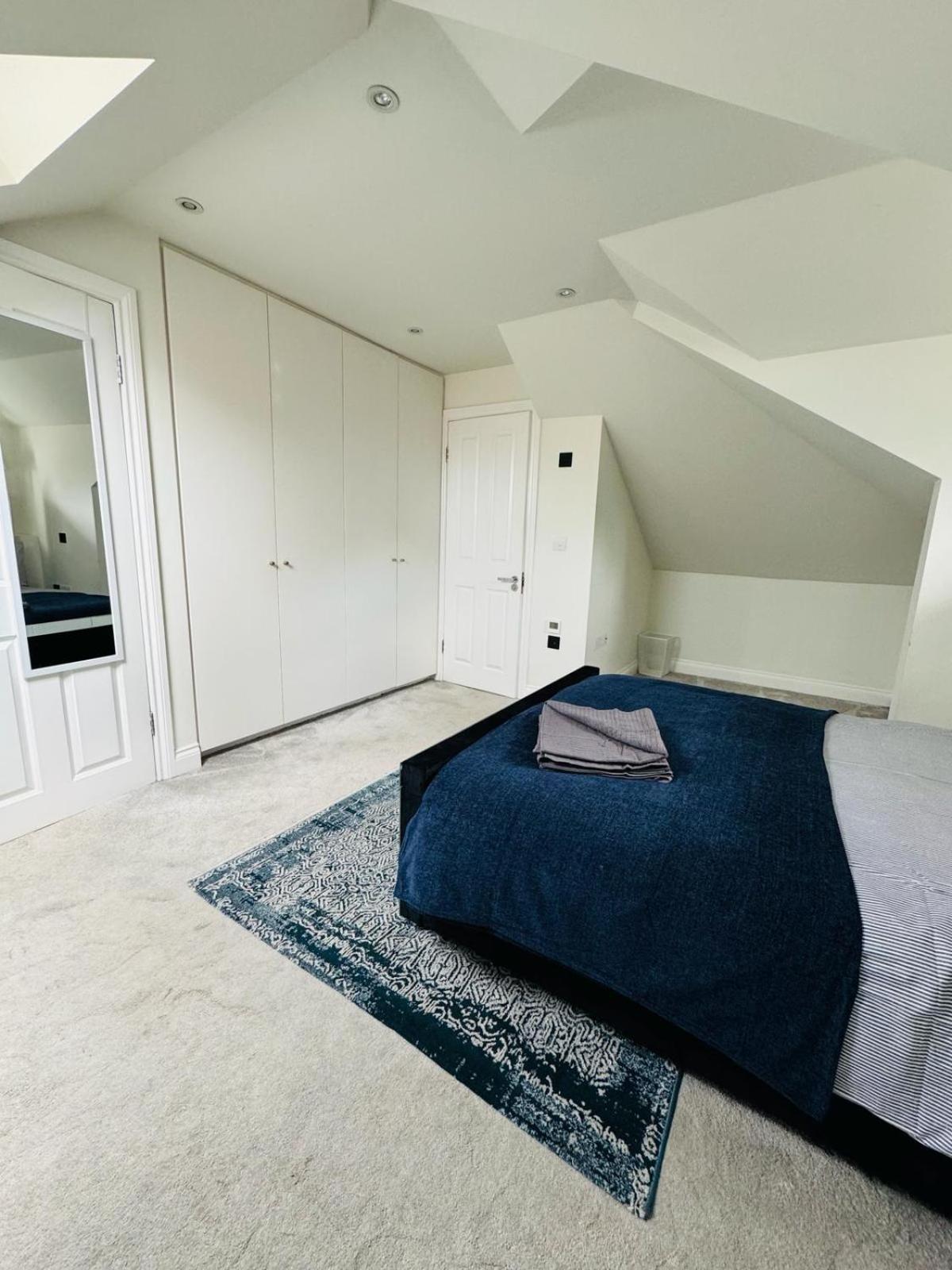 Stunning Flat In Chiswick Apartment Лондон Екстериор снимка
